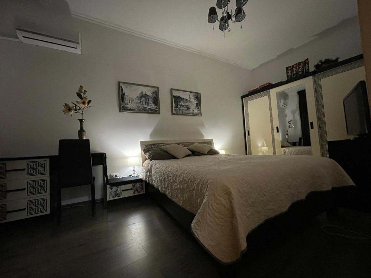 V&O Whitechocolateapt 800 M To Opera Lviv Exterior photo